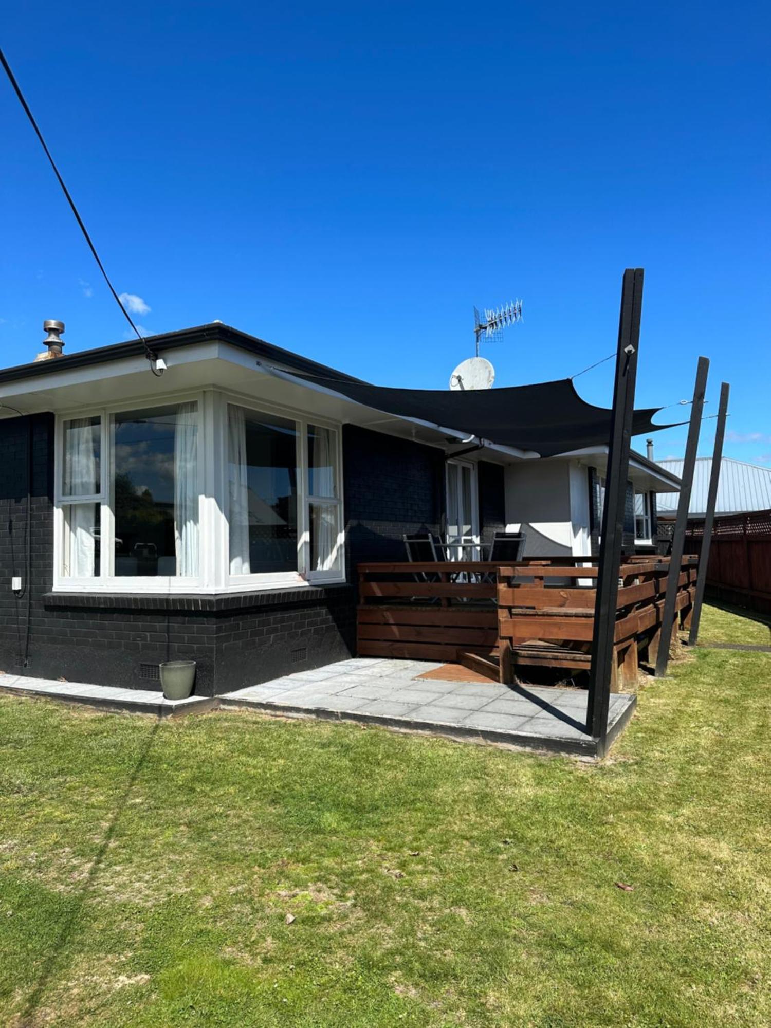 Hilltop Cottage Taupo Eksteriør billede